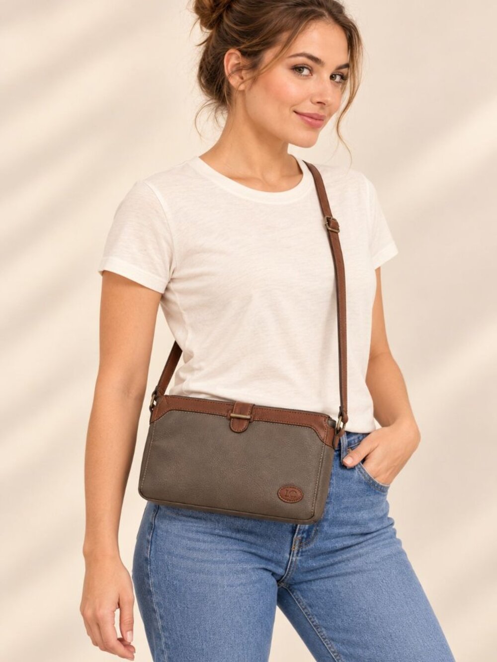 Liz Claiborne Taupe Brown Crossbody Bag Preppy Minimalist Dark Academia